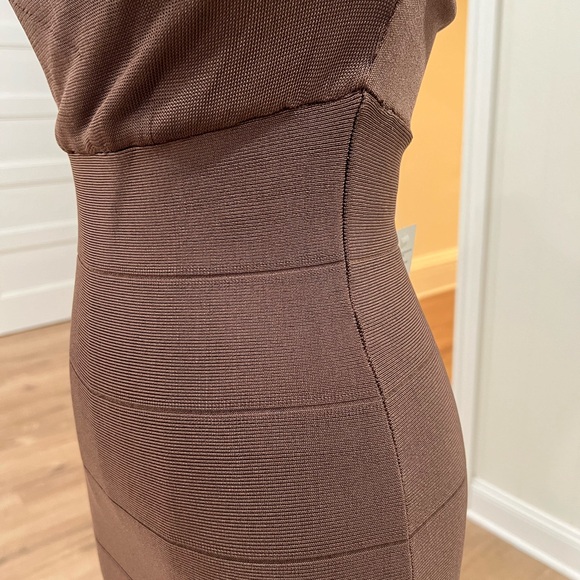 Bebe OVER THE SHOULDER BANDAGE DRESS Size Small - Picture 6 of 15